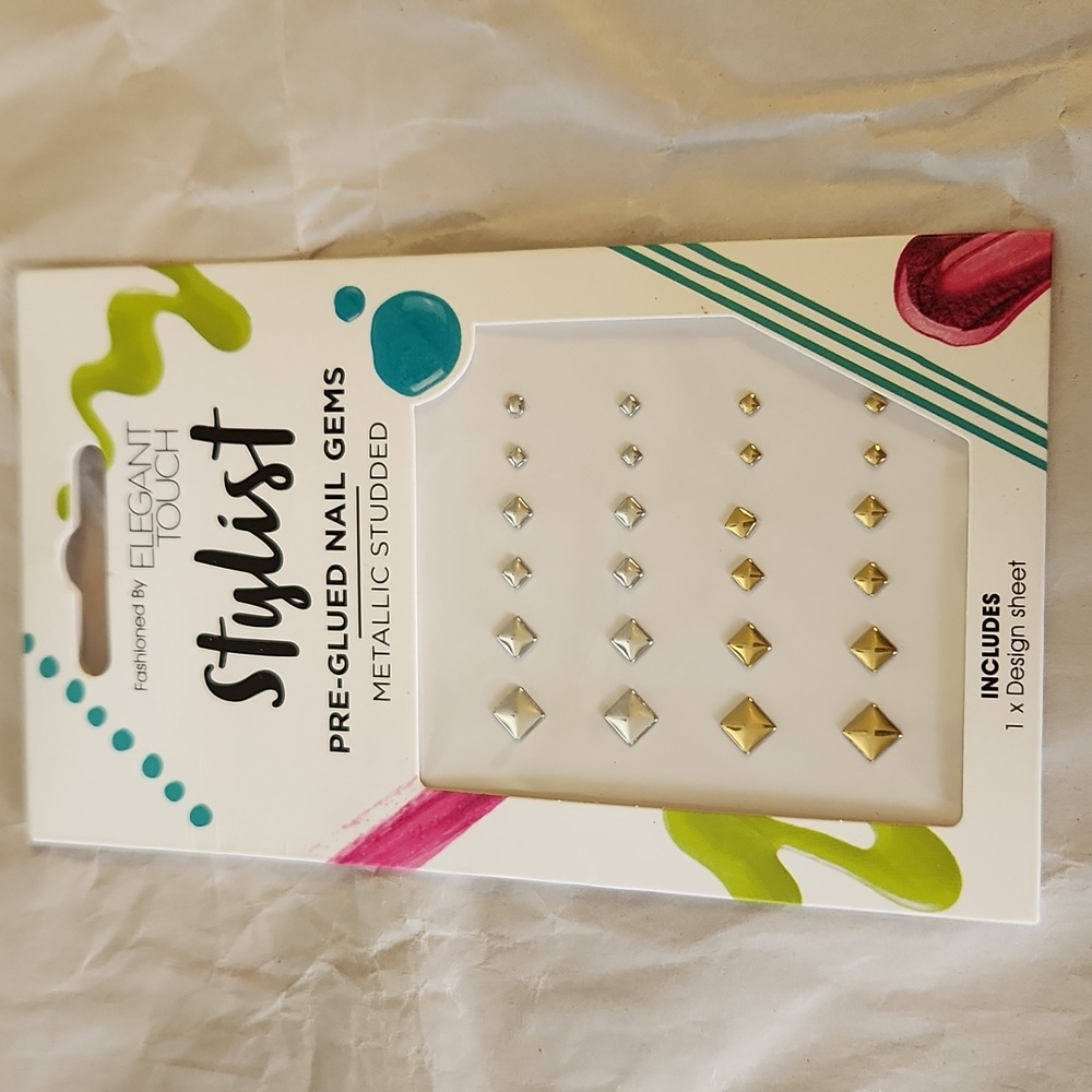 Stylist Nail Gems